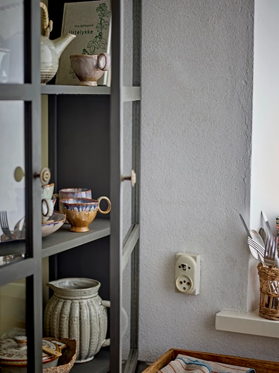 Handgefertigte Steingut-Tasse Imogen Natur Bloomingville Unikat