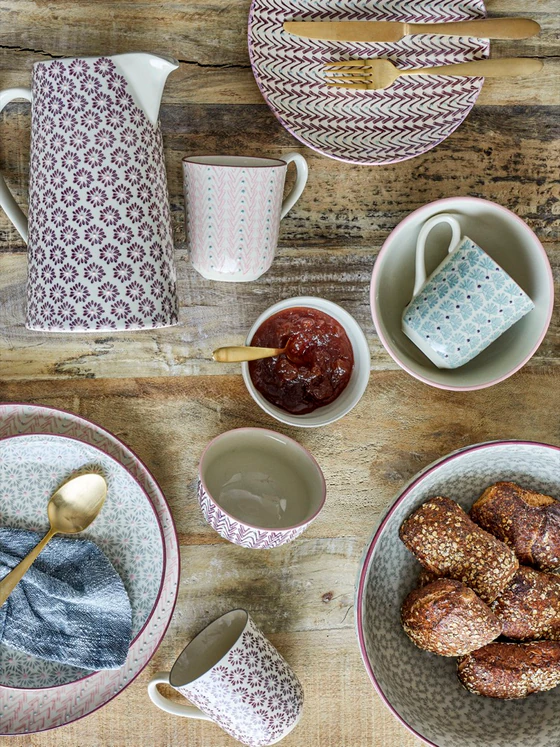 Krug Steingut Violett Bloomingville Maya – Skandinavisches Design