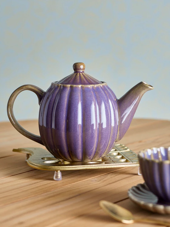 Teekanne aus Steingut Bloomingville Latina Violett 1,2L Vintage