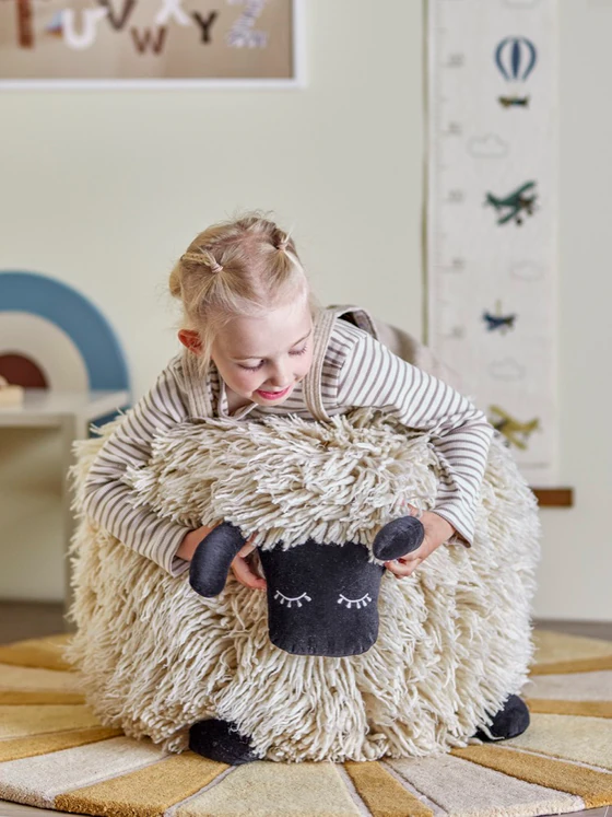 Kinderzimmer-Pouf Bloomingville MINI Dolly Weiß Wolle Schaf-Design