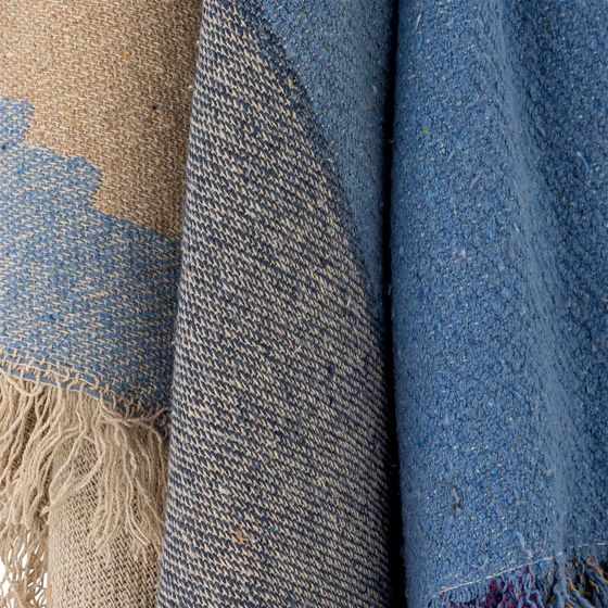 Wohn- und Kuscheldecke Bloomingville Maji Blau Recycelte Baumwolle