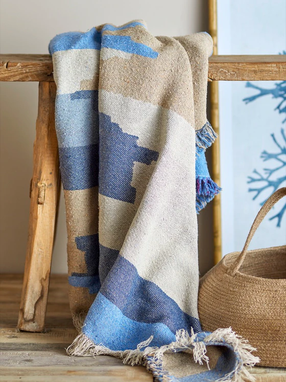 Wohn- und Kuscheldecke Bloomingville Maji Blau Recycelte Baumwolle