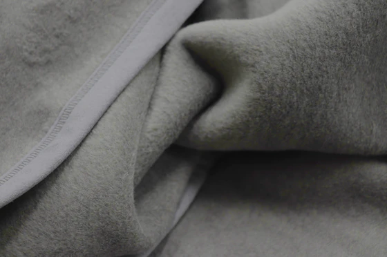 Wohndecke Biederlack Cotton Sense schiefer – 100% Baumwolle weich