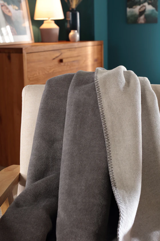 Wohndecke Biederlack Doubleface Graphit Rauch – Beidseitig nutzbar