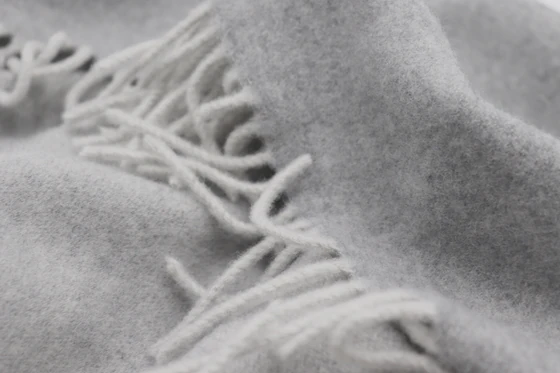 Wohndecke Biederlack Plaid Silver Stone – Luxuriöser Wolle-Kaschmir-Mix