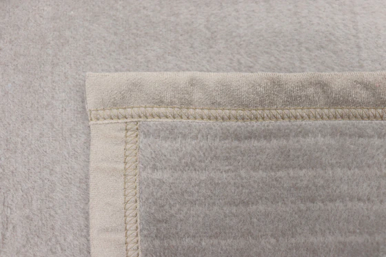 Wohndecke Biederlack Feel Taupe – Kuschelig & Wärmend